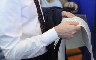 Коронавірус в Україні: чи можна проводити місцеві вибори
