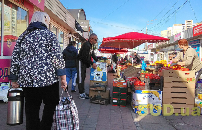 В Киеве в одном из районов разогнали уличных торговцев