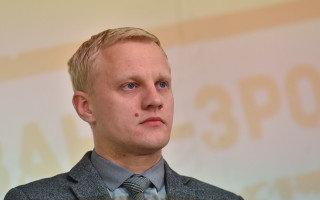 Активіст Шабунін повідомив, що невідомі підпалили вночі його будинок: фото