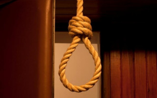Под Днепром 52-летний военнослужащий свел счеты с жизнью: мужчину нашли повешенным