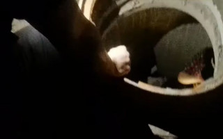 Киевлянка провалилась в канализационную шахту, видео