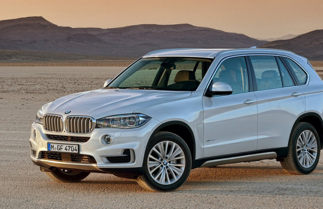 У 2022 році автомобіль BMW X5 зможе їздити на водні