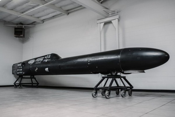Самый быстрый в мире автомобиль-ракета выставлен на продажу
