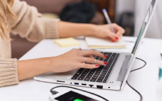 Кабмін дозволив працювати без книги обліку та медоглядів