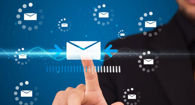 Українці зможуть отримати офіційні електронні адреси разом з паспортами