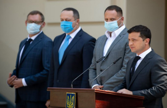 Здійснюйте правосуддя не від імені чиїхось інтересів, а від імені України — Зеленський