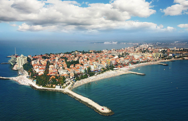 Одна з туристичних країн обмежила в'їзд українцям