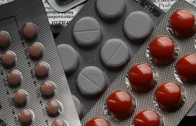 Степанов предлагает увеличить штрафы за продажу лекарств без рецепта