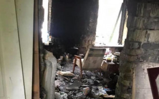 Масштабный пожар в Киеве: бездомные сожгли недострой, фото