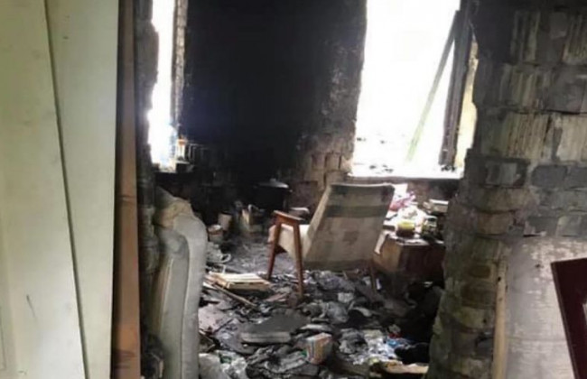 Масштабный пожар в Киеве: бездомные сожгли недострой, фото