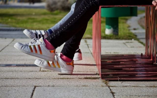 Жила в «заброшке»: в Мариуполе школьница поссорилась с матерью и сбежала из дома