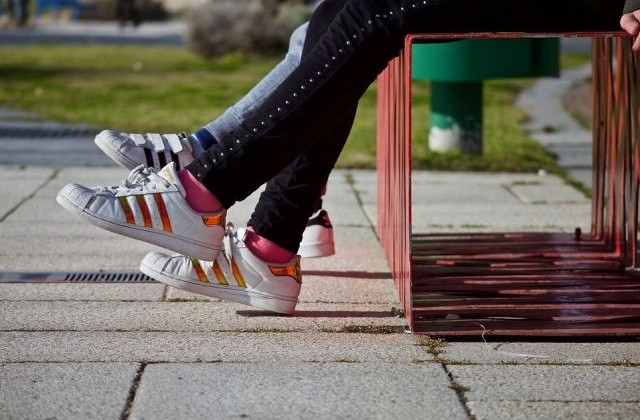 Жила в «заброшке»: в Мариуполе школьница поссорилась с матерью и сбежала из дома