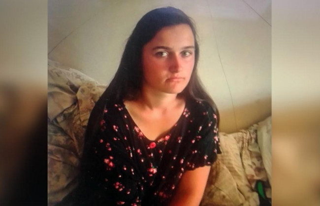 Поехала в Днепр и исчезла: 20-летняя девушка в розовой футболке пропала без вести