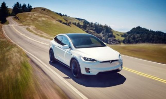 Назвали электромобили, которые меньше всех теряют цену за 3 года