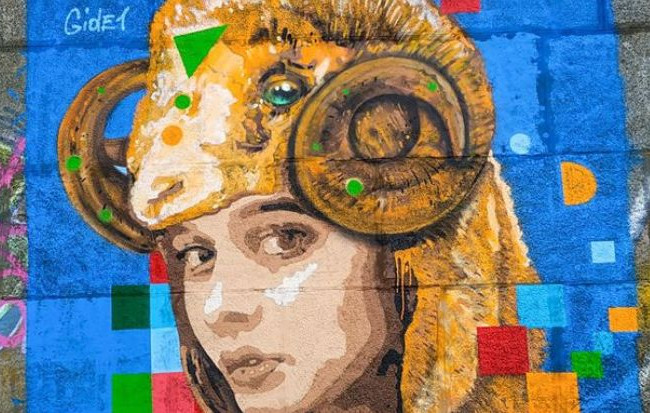 Золотое Руно: в Киеве появился яркий мурал, фото