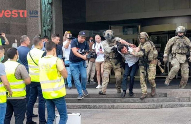 Захват заложников в бизнес-центре «Леонардо»: кто займется досудебным расследованием