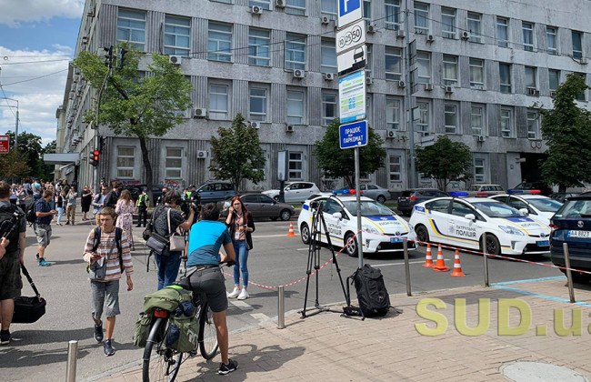 Ситуация в бизнес-центре «Леонардо»: Геращенко не исключает повторения полтавского сценария