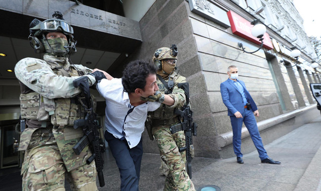 Захват заложника в БЦ «Леонардо» в Киеве: новые подробности о террористе