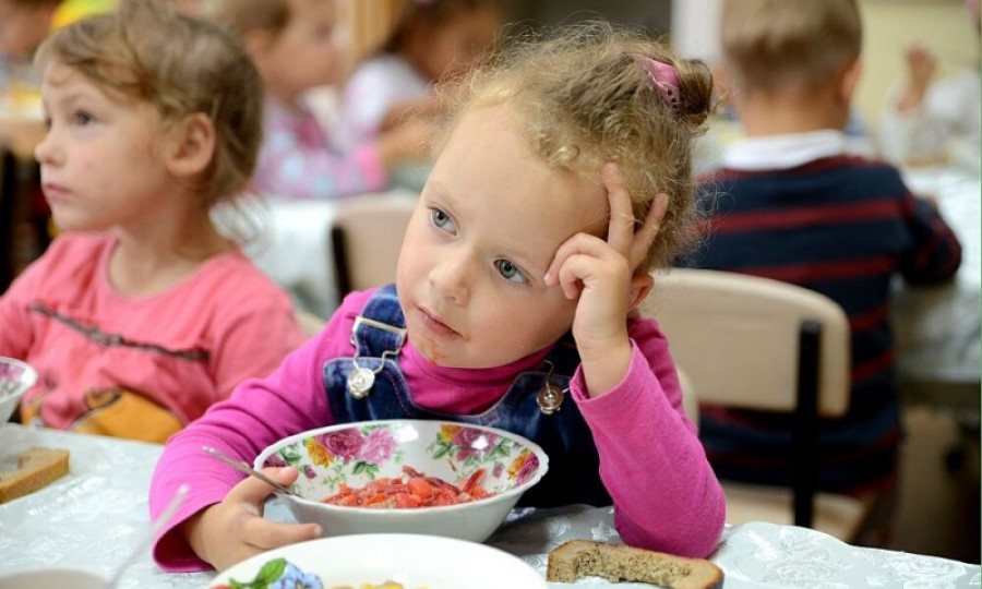 Кабмін схвалив реформування харчування в школах: розпорядження