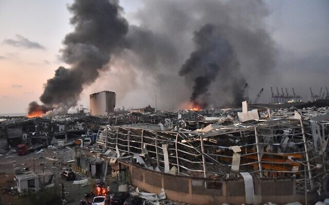 В Бейруте ввели режим чрезвычайного положения