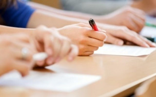 Стало відомо, скільки коштів отримали учасники за скасоване пробне ЗНО