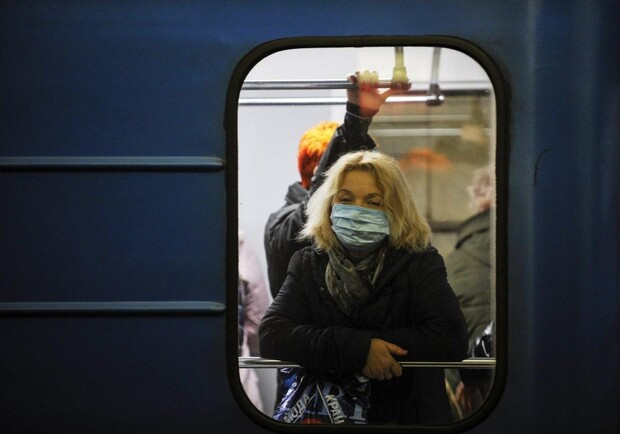 Харьков попал в красную зону: Кернес отказывается закрывать общественный транспорт