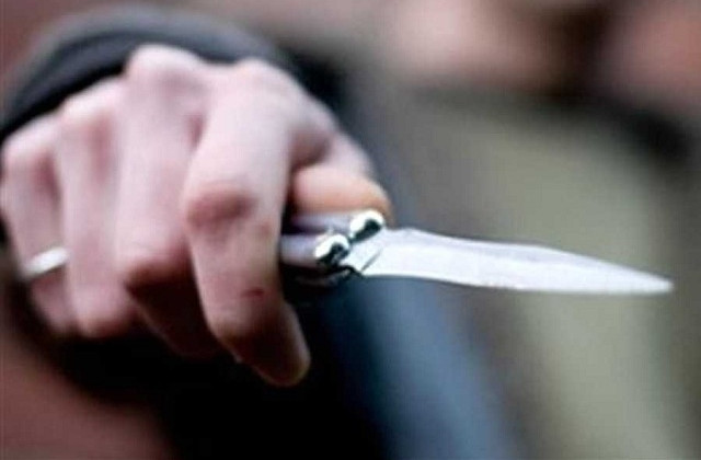 Погрожував ножем жінці з немовлям: у Харкові грабіжник обчистив будинок