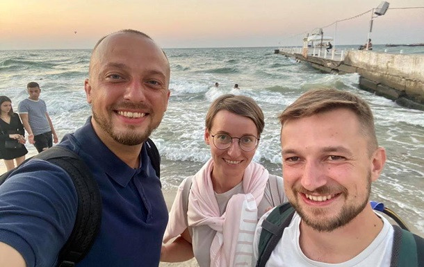 Задержанные в Минске украинские журналисты прибыли в Одессу