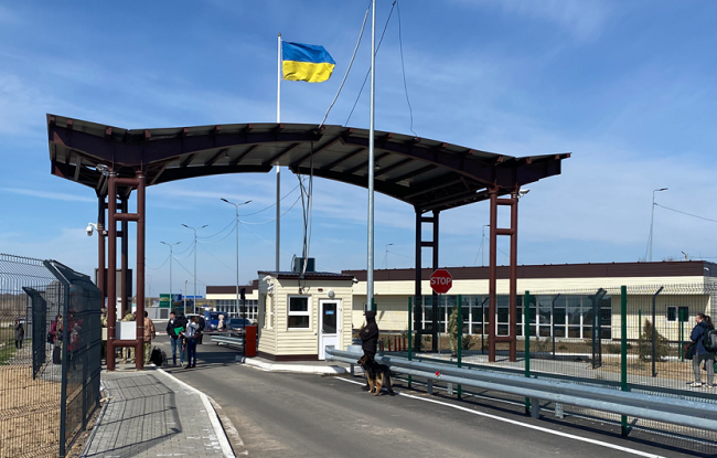 Украина решила закрыть КПВВ на админгранице с Крымом