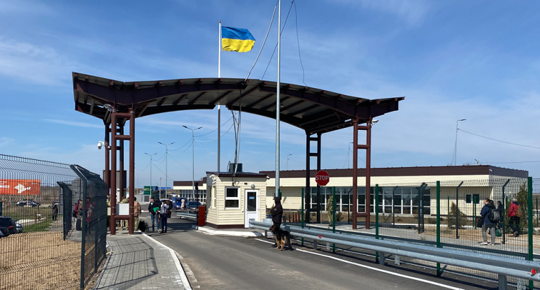Украина решила закрыть КПВВ на админгранице с Крымом