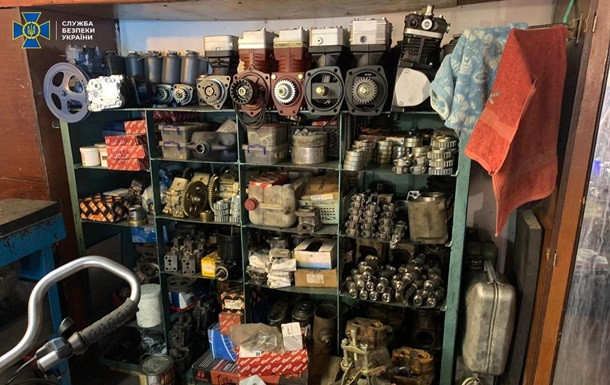 СБУ задержала военных на продаже запчастей вертолетов ВСУ