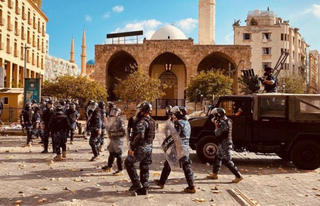 Беспорядки в Бейруте: все правительство Ливана уходит в отставку