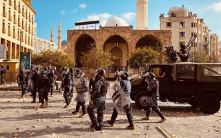 Беспорядки в Бейруте: все правительство Ливана уходит в отставку