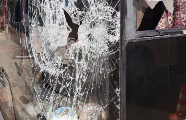 Погоня за пассажирами: в Киеве маршрутка протаранила троллейбус, фото