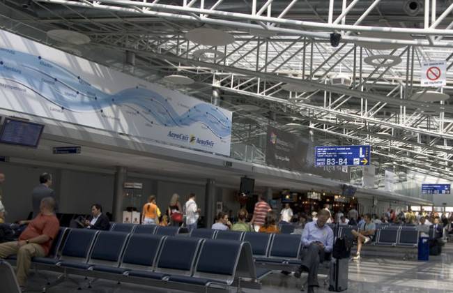 Украинских туристов не пустили в Дубай из-за непризнанного теста на коронавирус: что известно