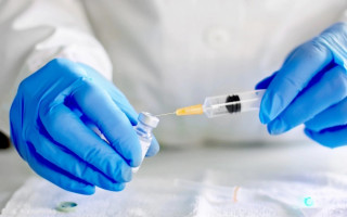 У МОЗ анонсували виробництво вакцини проти COVID-19