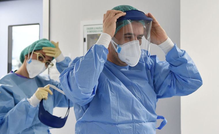 В Украине рекордное количество госпитализированных из-за коронавируса