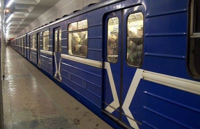 У харківському метро стався скандал через відсутність маски, відео