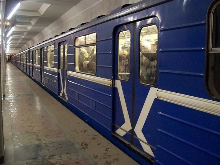 У харківському метро стався скандал через відсутність маски, відео
