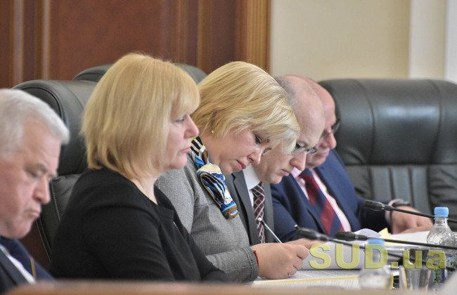 Вища рада правосуддя звільнила у відставку чотирьох суддів