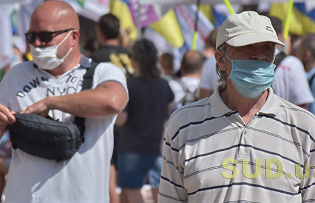 В Украине почти 1600 новых случаев COVID-19