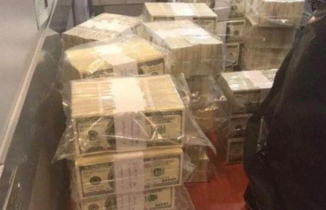 У Києві в екскерівника банку вимагали 5 мільйонів доларів хабара