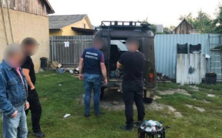 Контрабанда за допомогою катапульти: на Закарпатті винахідливі злочинці хотіли незаконно підзаробити