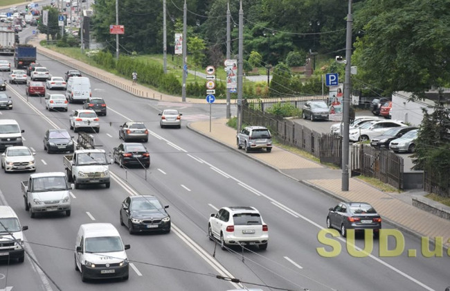 Уход за автомобилем летом: водителям дали несколько полезных советов