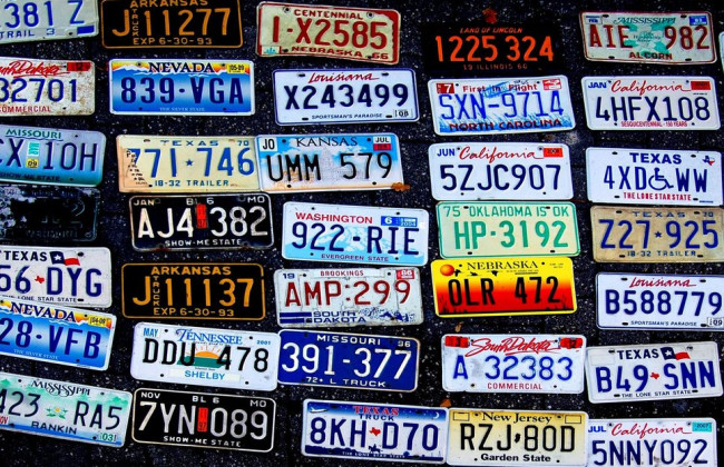 Коронавирус сводит с ума: автовандалы трощат машины с чужими номерами