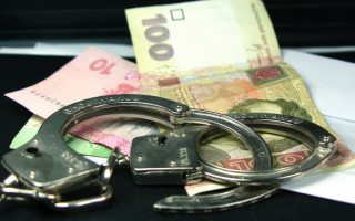 На Волині державного виконавця судитимуть за заволодіння понад 400 000 грн