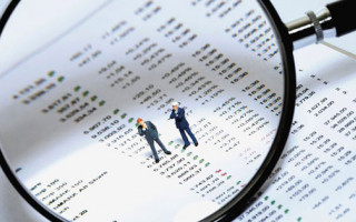 Стали відомі особливості фінмоніторингу політично значущих осіб