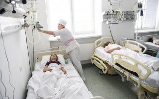 У Києві та ще шести областях розгорнуть додаткові ліжка для інфікованих