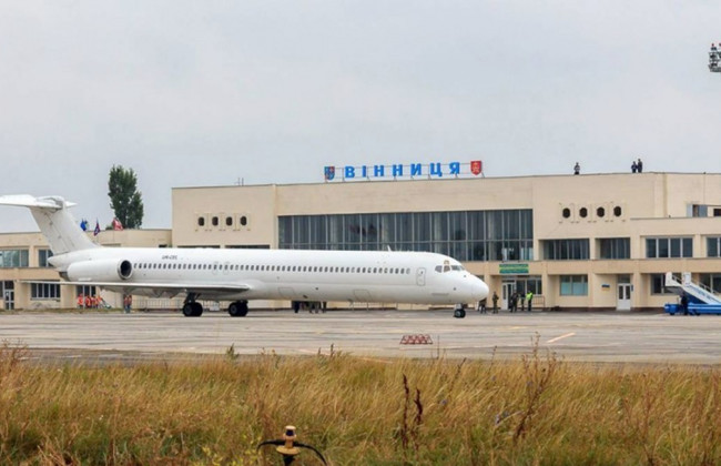 Кабмін збільшив фінансування одеського аеропорту і припинив фінансувати вінницький