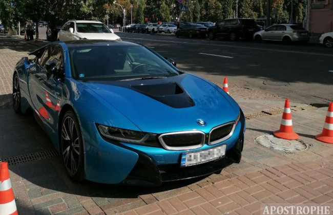 В Киеве засветился элитный автомобиль за несколько миллионов, фото